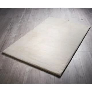 B&M Aspen Faux Fur Rug 100 X 150cm - Cream 1 B&M Aspen Faux Fur Rug 100 X 150cm - Cream