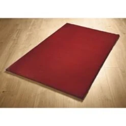 B&M Aspen Faux Fur Rug 60 X 110cm - Deep Red