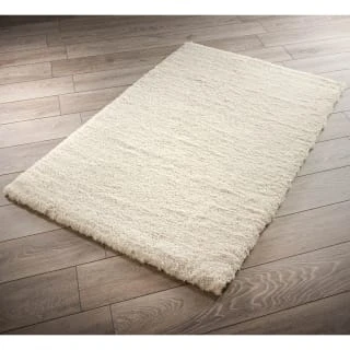 B&M Teddy Rug 60 X 110cm - Cream 1 B&M Teddy Rug 60 X 110cm - Cream