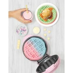 Giles & Posner Mini Waffle Maker -B&M 395094 giles and posner waffle maker